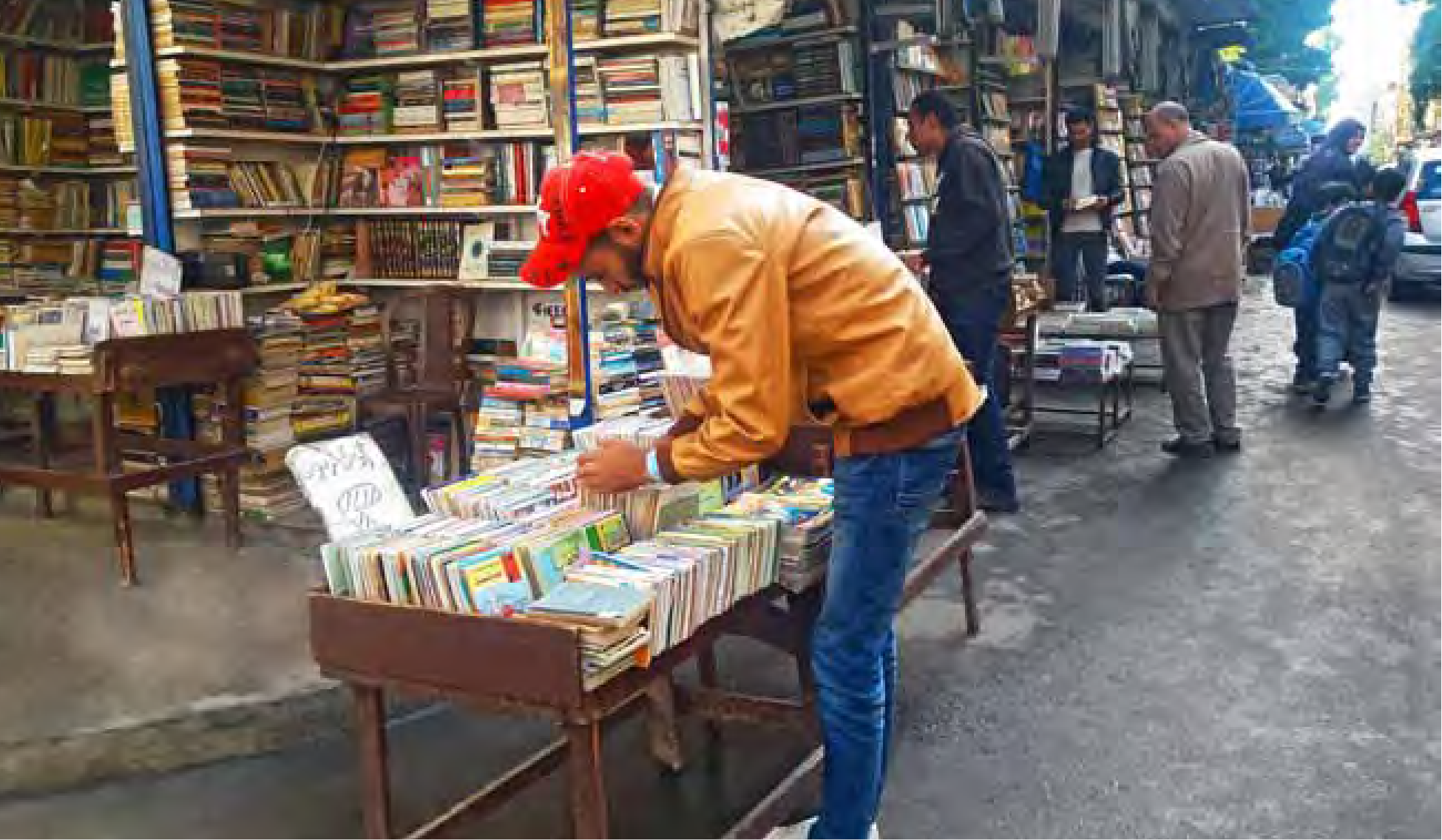 النبي دانيال بالإسكندرية.. شارع الكتب والتاريخ.. والثقافة!