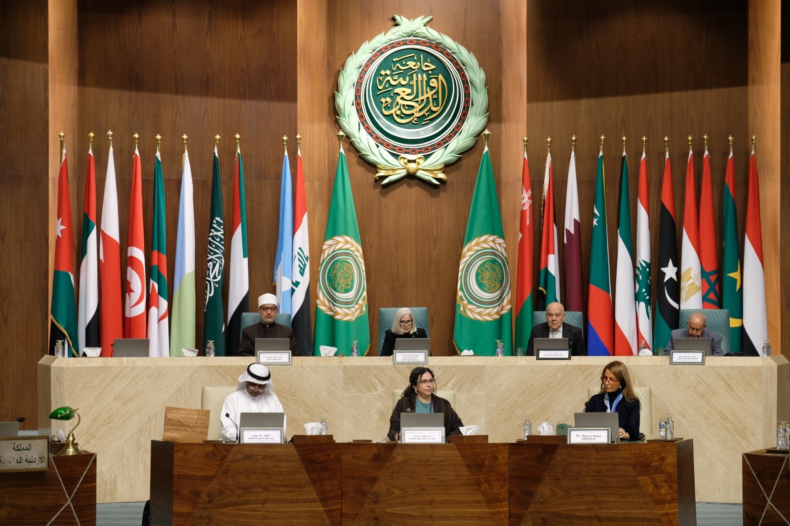 من تحت قبة جامعة الدول العربية :  اللغة العربية من أقدم اللغات السامية، وأكثرها من حيث عدد المتحدثين، وإحدى أكثر اللغات انتشارًا في العالم.
